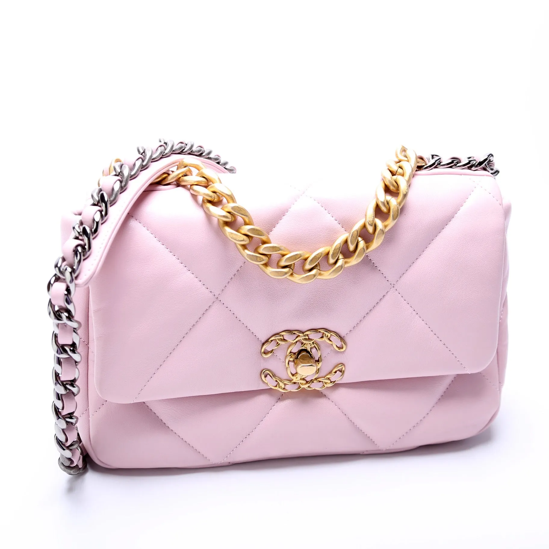 19 Medium Flap Quilted Goatskin 31M
