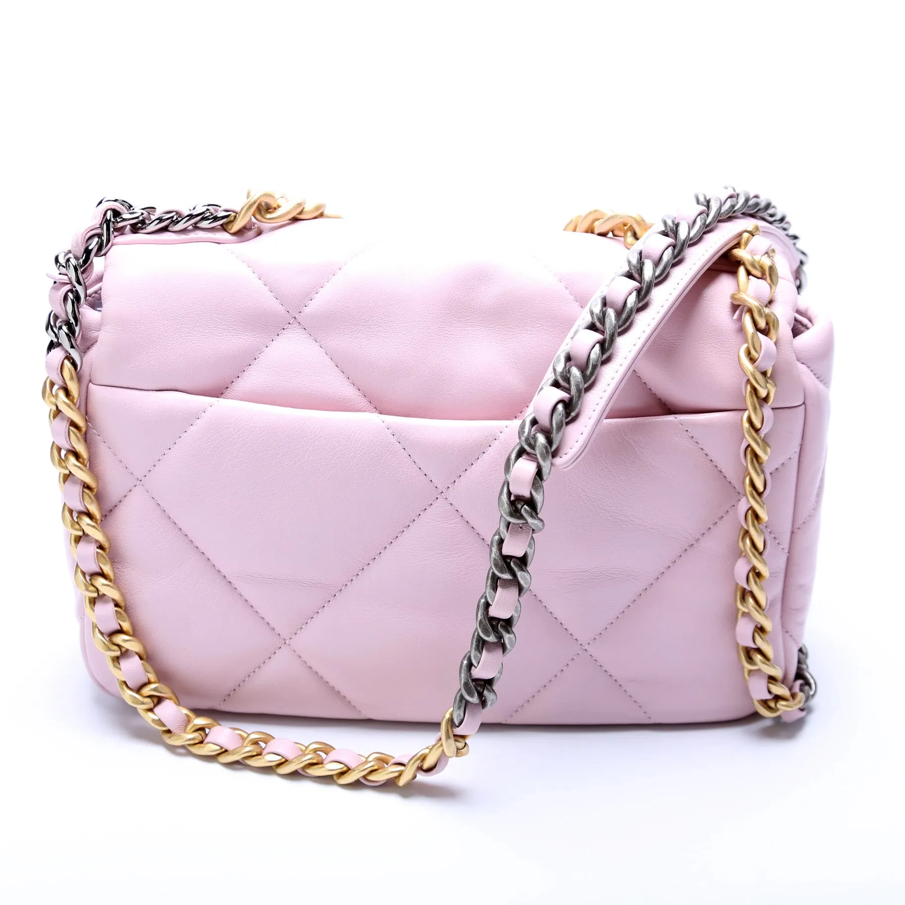 19 Medium Flap Quilted Goatskin 31M
