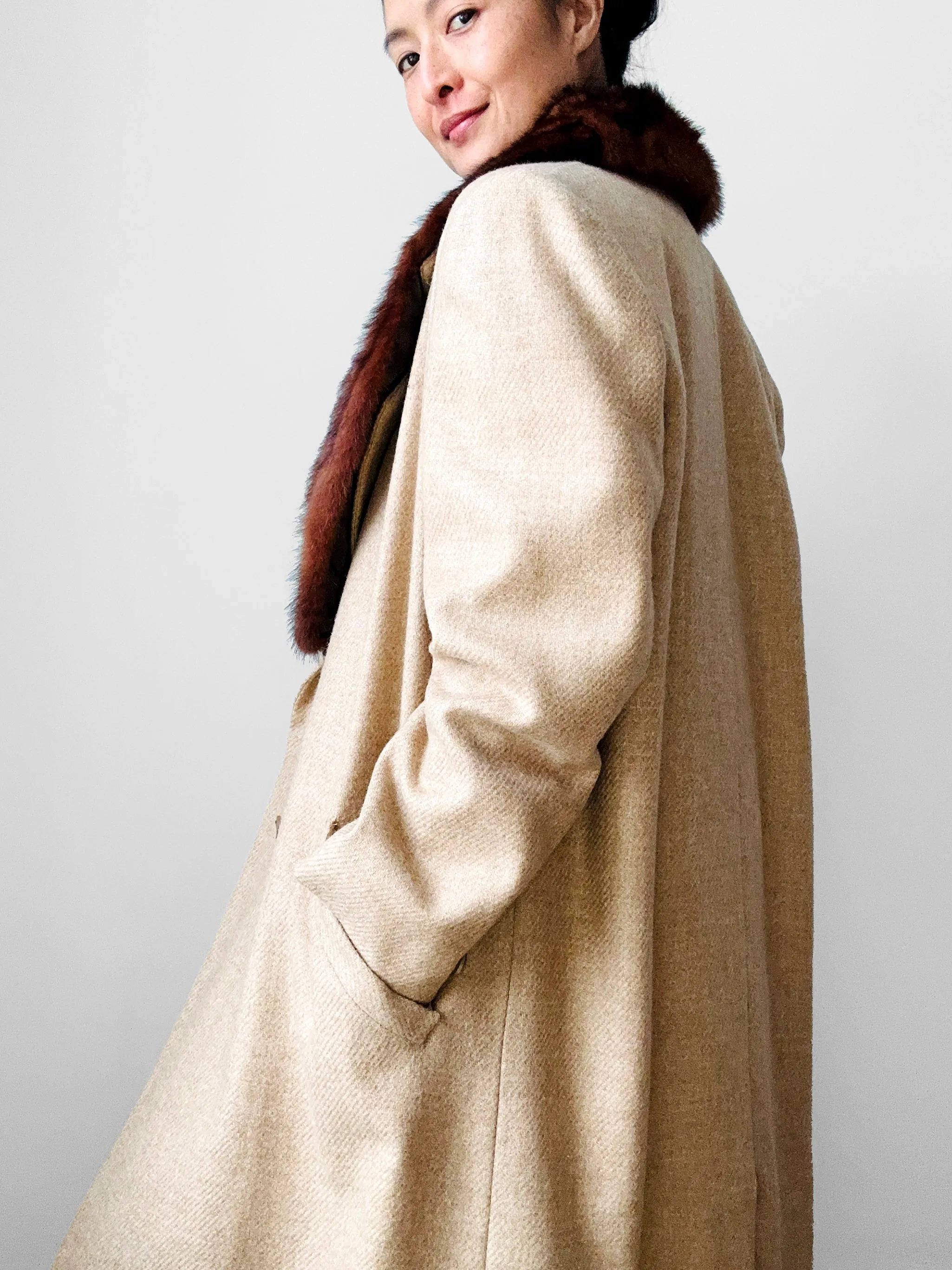 1960s - 1970s Light Oatmeal Tweed Fur Collar Overcoat - Sz. M/L
