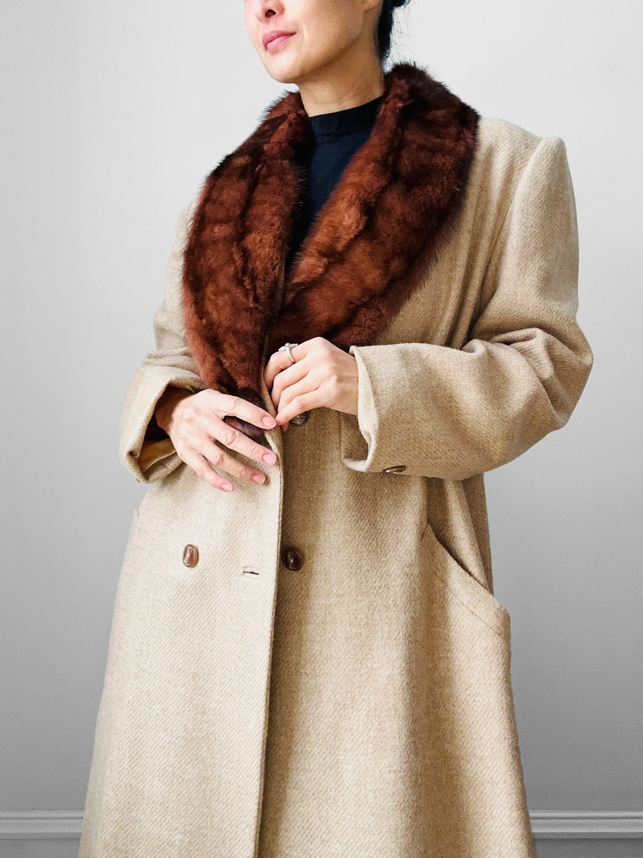 1960s - 1970s Light Oatmeal Tweed Fur Collar Overcoat - Sz. M/L