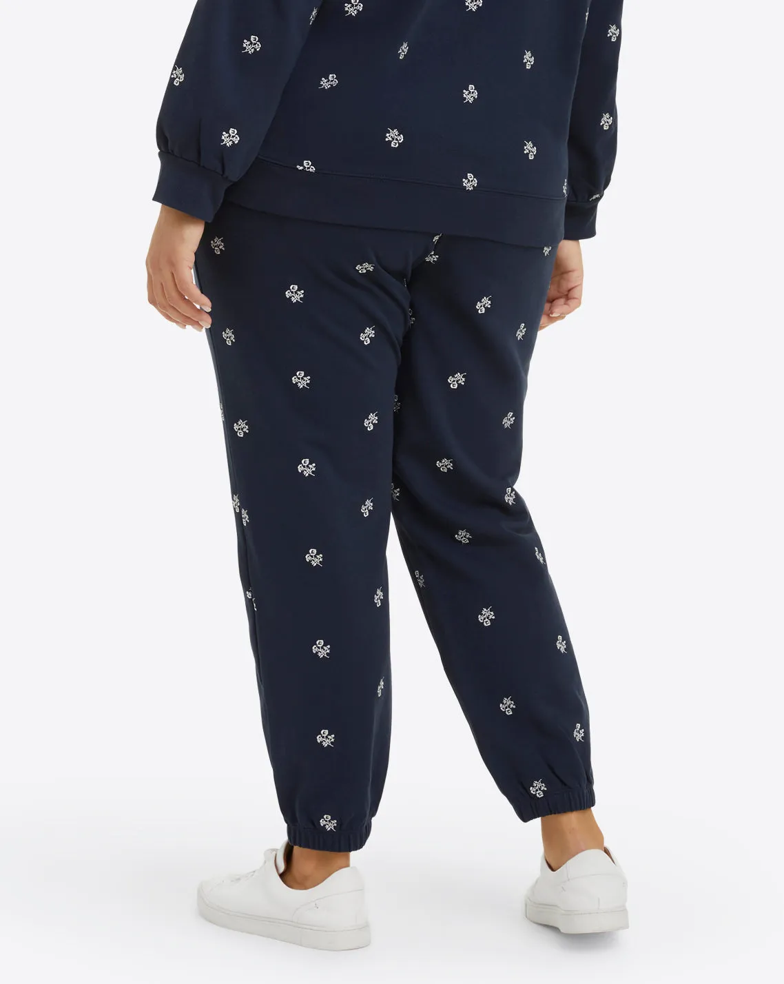 Bobbie Sweatpants in Navy Embroidered Viola