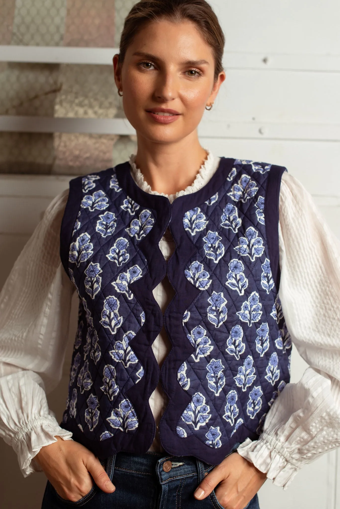 Celeste Vest Navy Floral