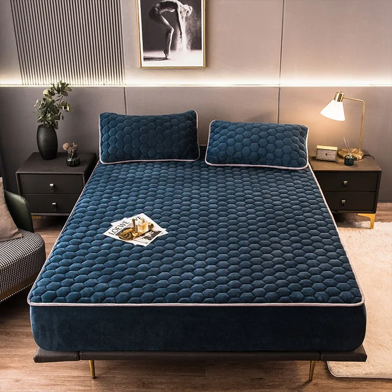 Elegant Velvet Thick Mattress Cover