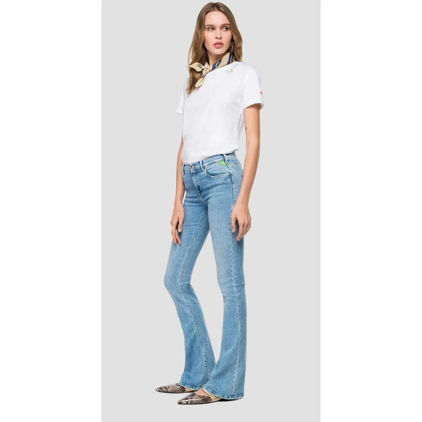 NWT - Replay Italy 'Stella Flare  Denim Jeans RRP $265.00- Size 29